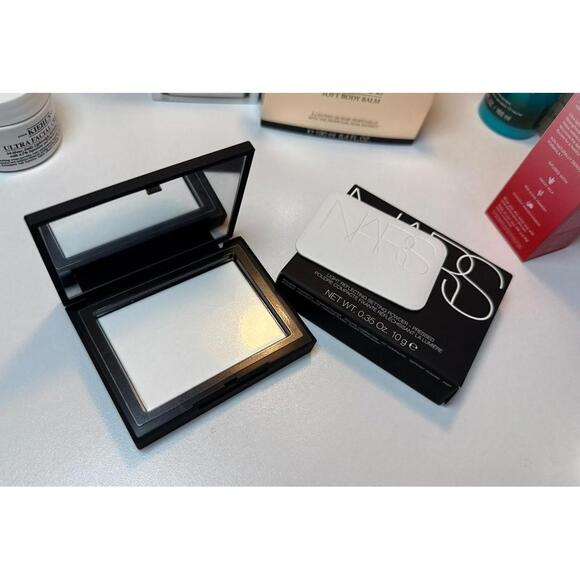 Other - NARS Light Reflecting Pressed Setting Powder 10g full size